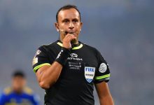 الحكم الأرجنتيني داريو هيريرا يدير مباراة الاتحاد والهلال