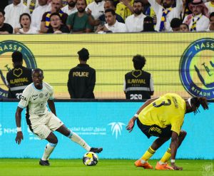 محمد سيماكان لاعب النصر امام الاتحاد 