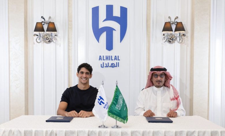 ياسين بونو حارس الهلال
