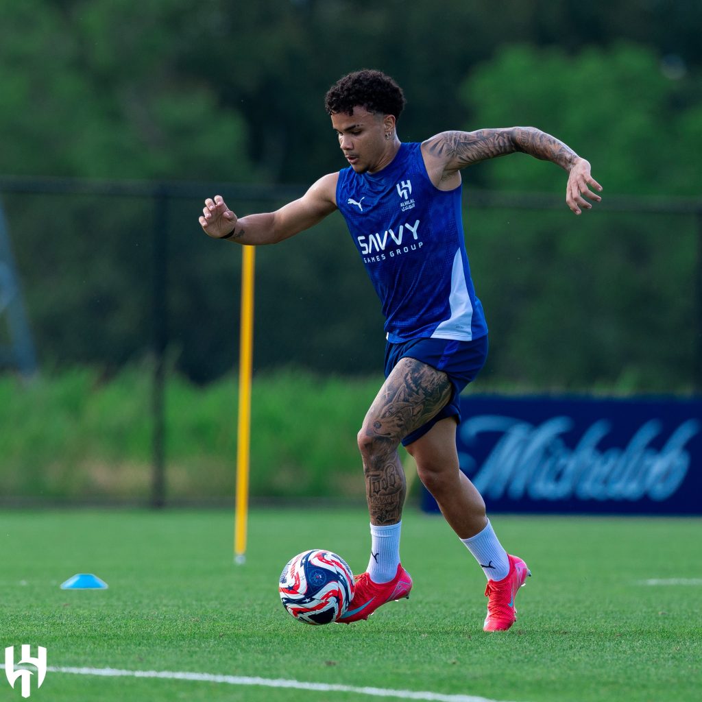 كايو سيزار لاعب الهلال