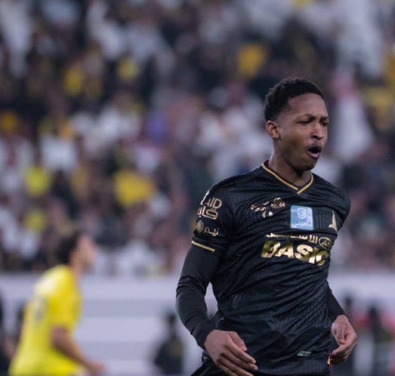 مراد هوساوي لاعب الخليج