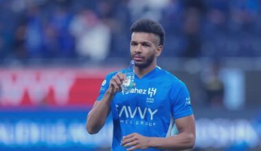 علي البليهي لاعب الهلال