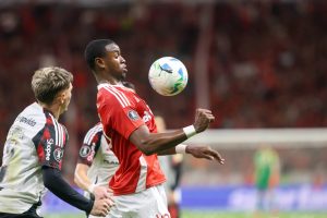 ريكاردو ماتياس لاعب الأهلي السعودي الجديد