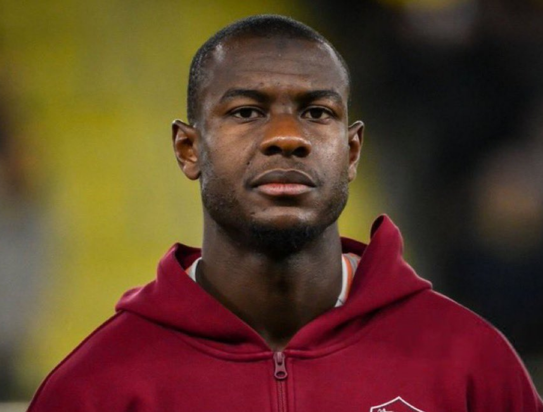 إيفان نديكا مدافع روما 