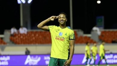 مراد هوساوي لاعب الخليج إلى الهلال