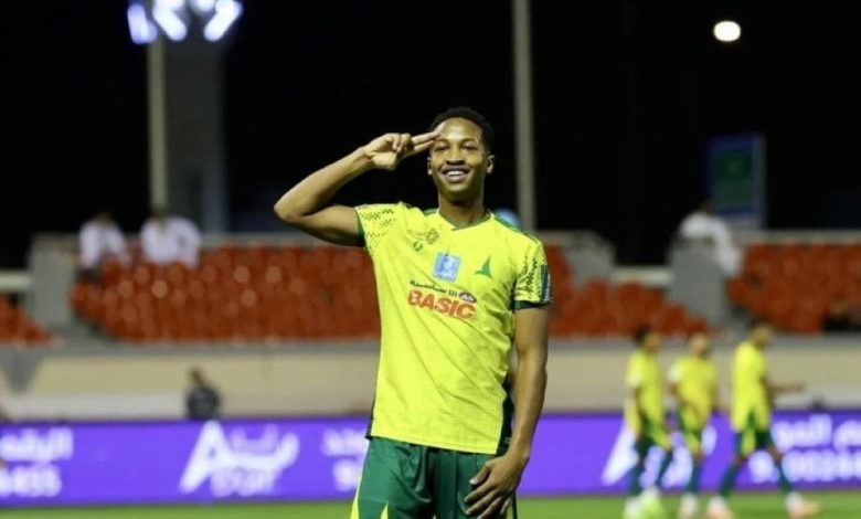 مراد هوساوي لاعب الخليج إلى الهلال