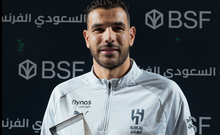 ثيو هيرنانديز لاعب الهلال