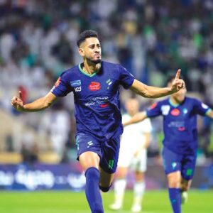 مراد باتنا لاعب الفتح 