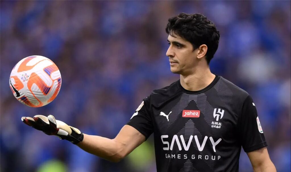 ياسين بونو حارس الهلال