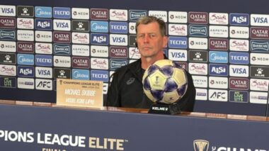 مدرب فيسيل كوبي الياباني