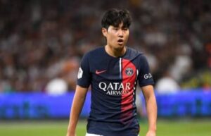 كانغ إن لي، لاعب باريس سان جيرمان