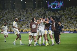 النصر يتوج بلقب دوري روشن