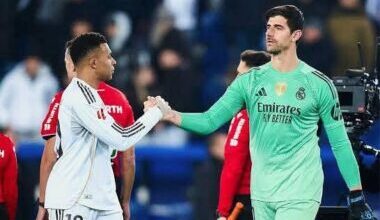 تيبو كورتوا وكيليان مبابي لاعبا ريال مدريد