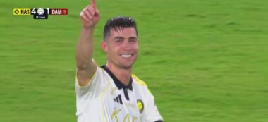 أول رد فعل من رونالدو بعد تتويجه بأول ألقابه مع النصر