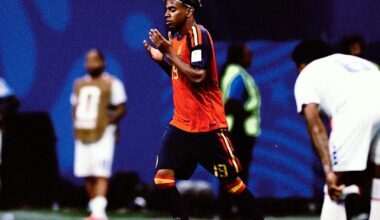 لامين يامال لاعب منتخب إسبانيا
