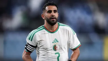 رياض محرز لاعب الأهلي
