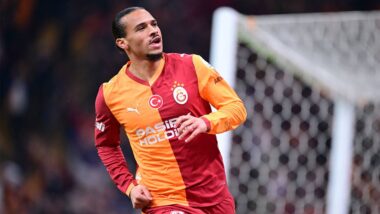 ليروي ساني لاعب غلطة سراي التركي