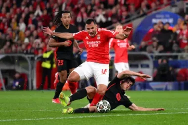 فانغيليس بافليديس لاعب بنفيكا