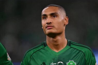 إنزو ميو لاعب الأهلي 