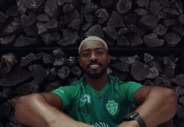 نايف مسعود لاعب الأهلي