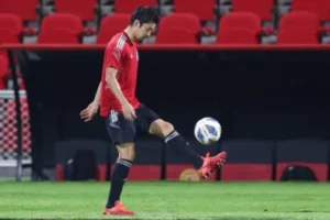 المدافع الياباني يوتا ناكاياما 