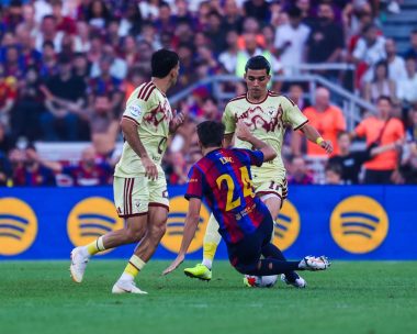 برشلونة والأهلي