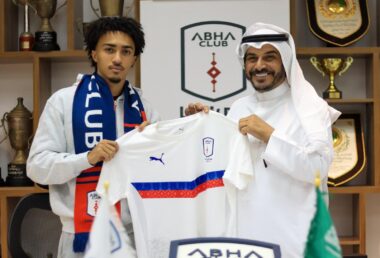 محمد الزيد لاعب أبها 