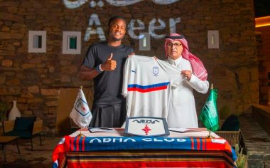 ميشي باتشواي لاعب أبها