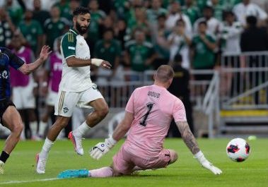 الأهلي وأوكلاند سيتي كأس القارات، صالح أبو الشامات