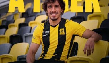فارس عابدي لاعب الاتحاد