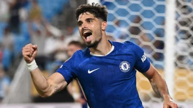 بيدرو نيتو لاعب تشيلسي