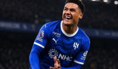 أولي واتكنيز لاعب الهلال